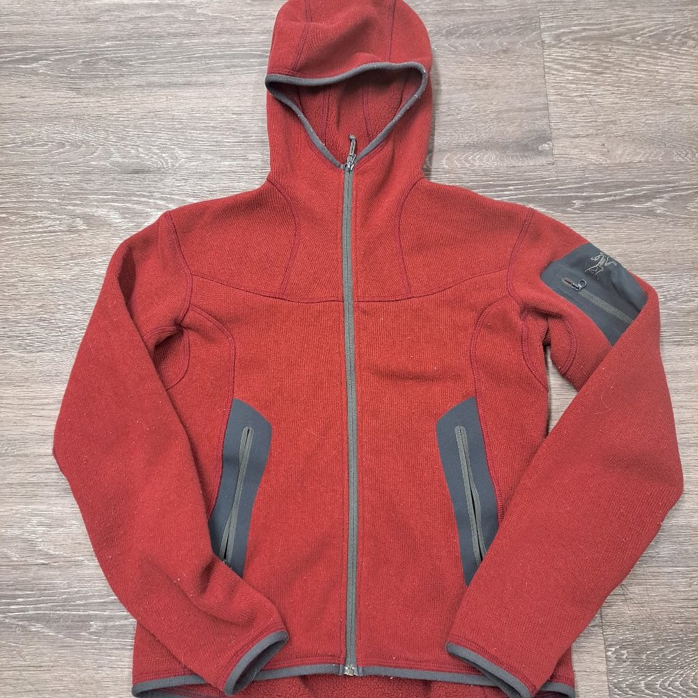 SOLD-Women's Arcteryx Covert Hoody